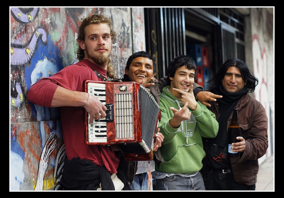 "Acordion y coro" de Hugo Lorenzo