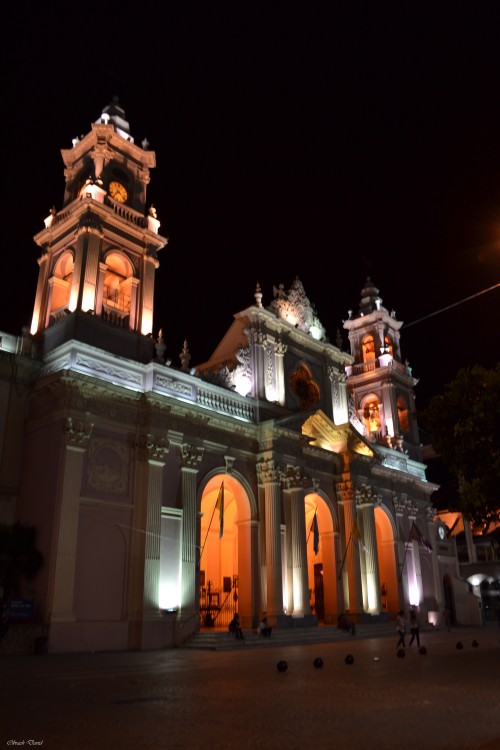 "Iglesia de noche 2" de David Obrach Hojman