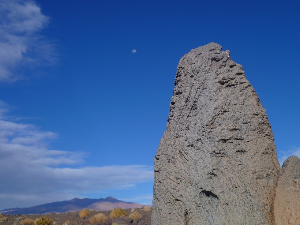 "piedra con luna" de Marcos Pedro Escudero