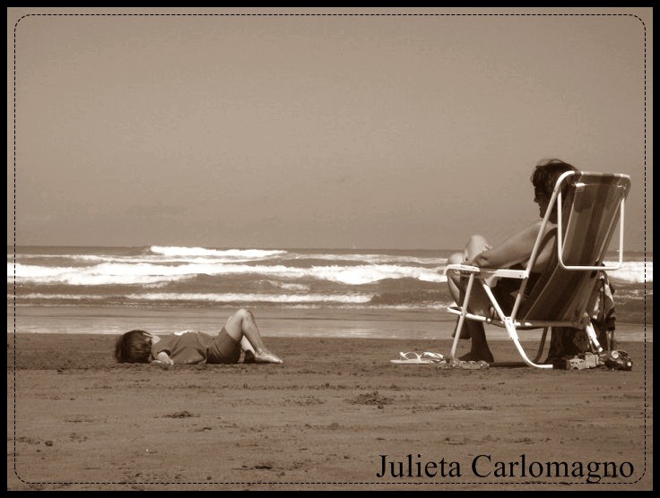 "en la playa" de Maria Julieta Carlomagno