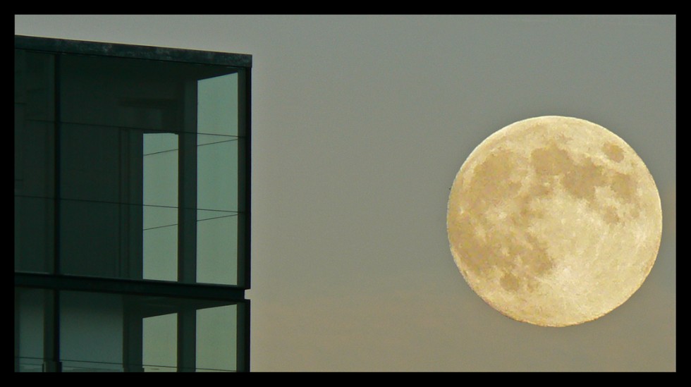 "`TE ESPERO A LA LUZ DE LA LUNA`" de Daniel Alberto Castieira Vital