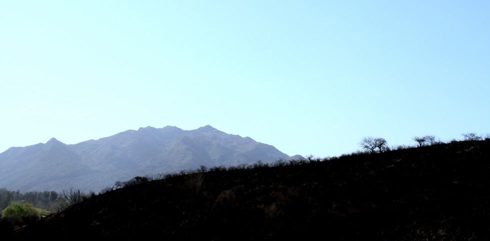 "SIERRAS PUNTANAS" de Maria Comanto