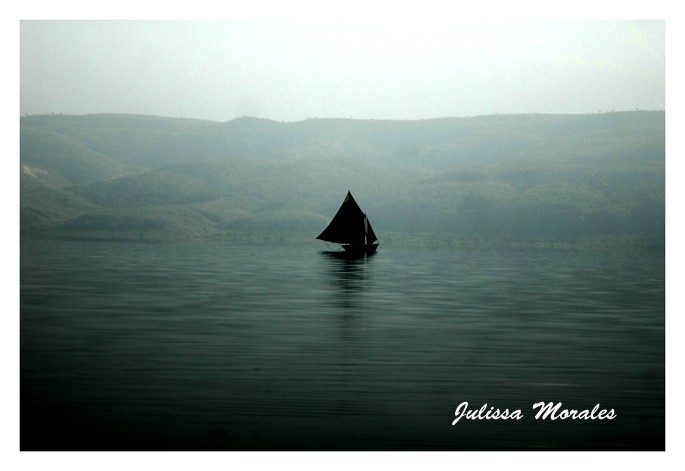 "La Barca del Lago azuei en Haiti" de Julissa Morales