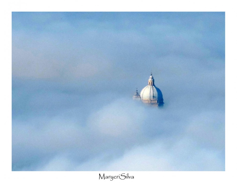 "A traves de las nubes - el paraiso" de Maria Cristina Silva