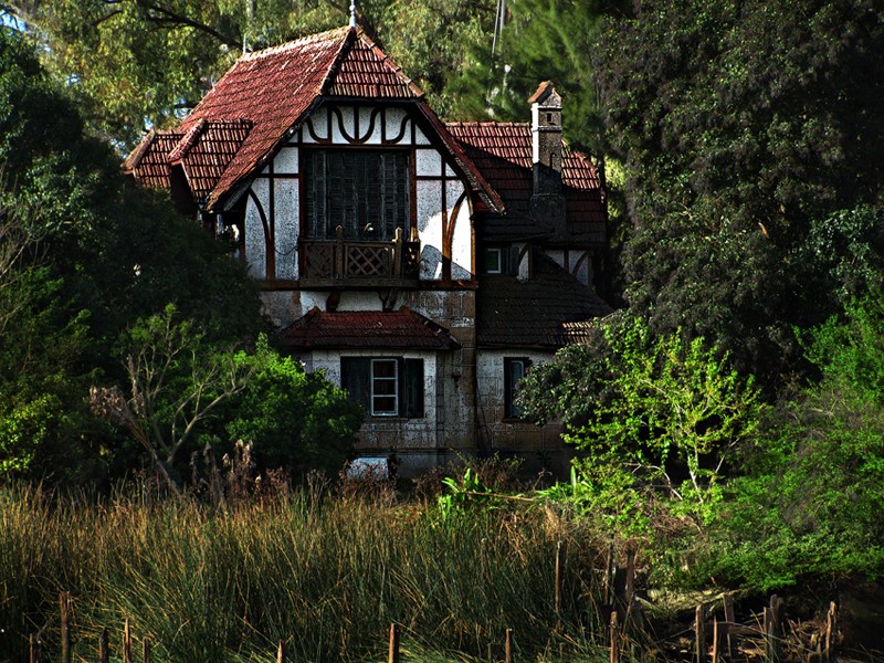 "Casa Oculta" de Roberto Bernabitti