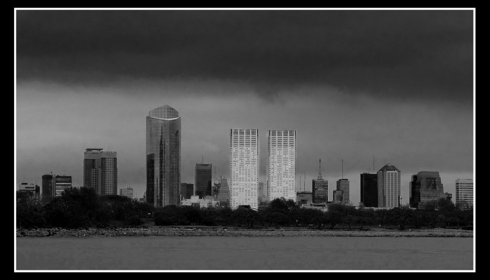 "Madero desde el rio" de Hugo Lorenzo