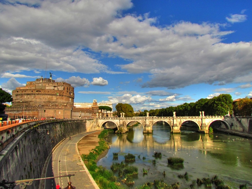 "Roma, Tiber y Castllo Sant Angelo" de Armando Kazimierski