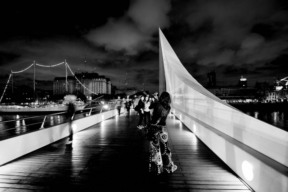 "Retratos sobre el puente" de Fabin Romano