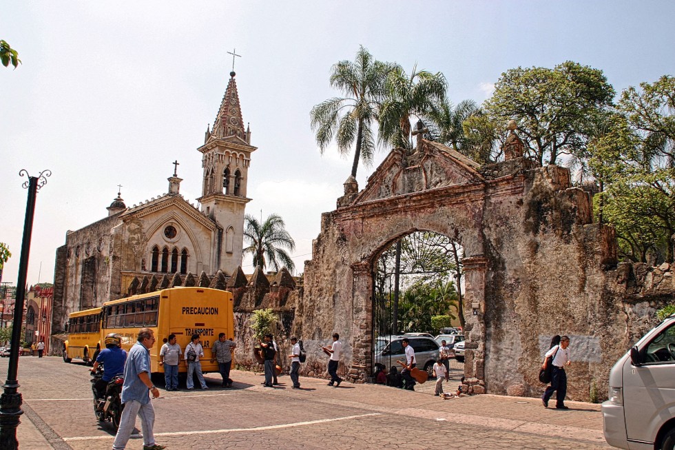 "Vieja catedral" de Manuel Velasco