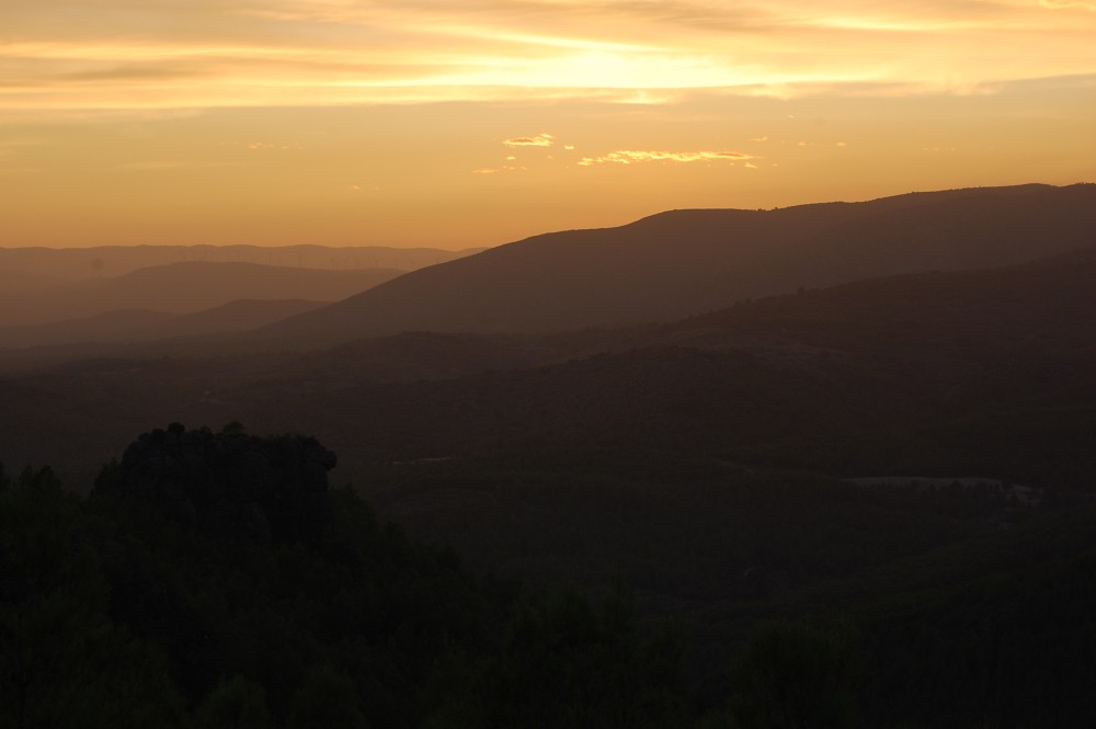 "Atardece en Sierra Espadn" de Carmen Esteban