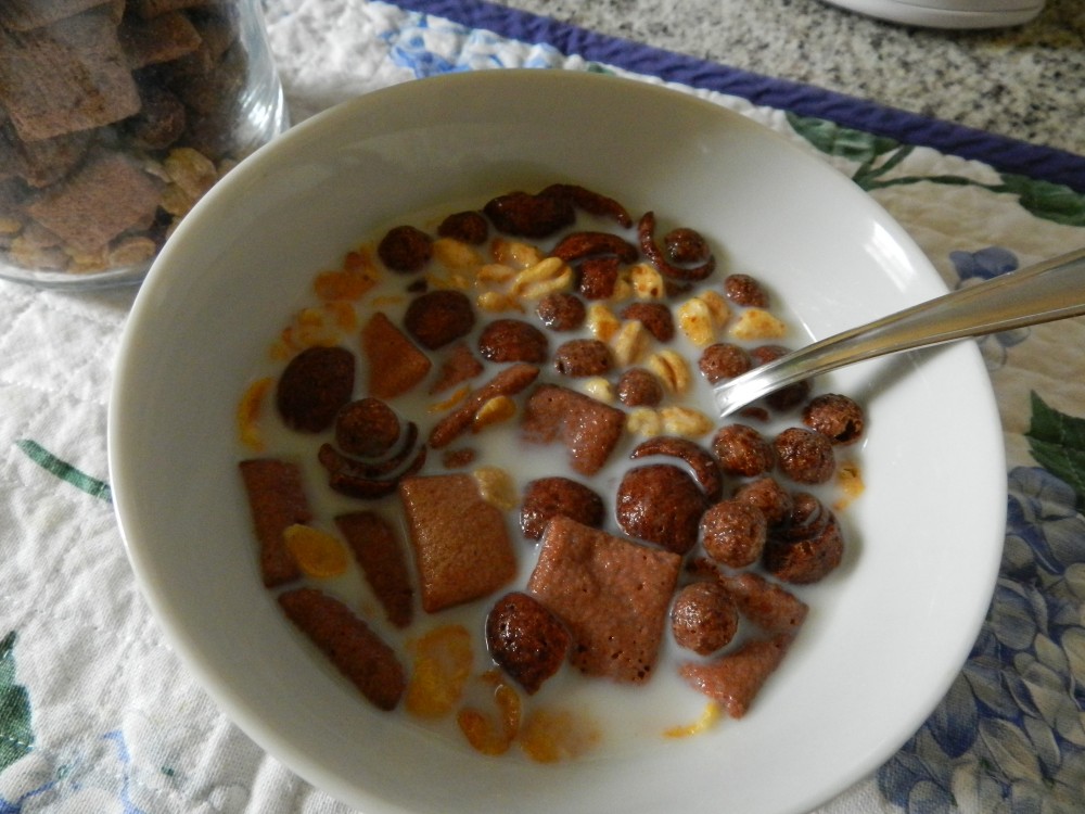 "leche con cereales para desayunar" de Rosa Mara Olivn
