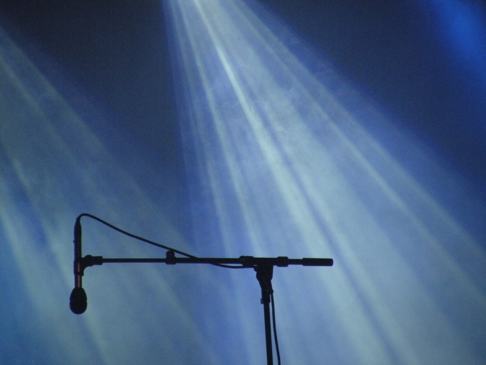 "luces en el escenario" de Rosa Mara Olivn