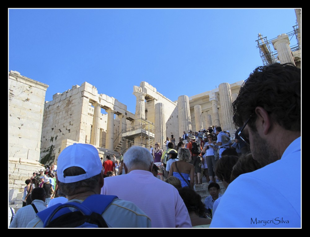 "Turismo en La Acrpolis" de Maria Cristina Silva