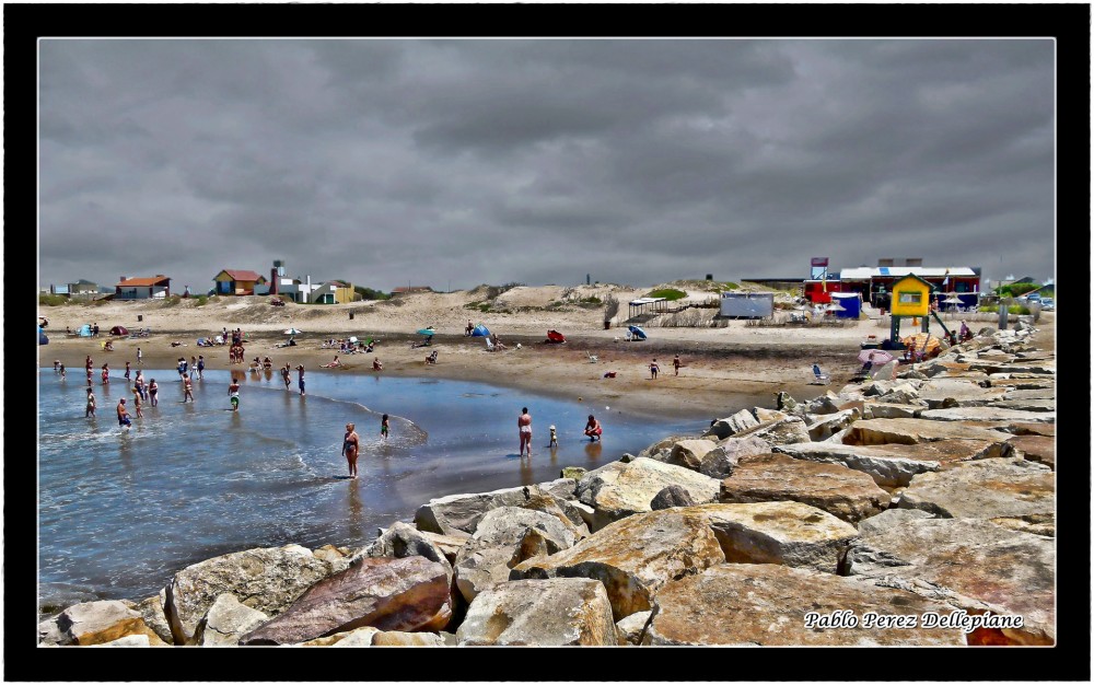 "En la playa" de Pablo Perez Dellepiane