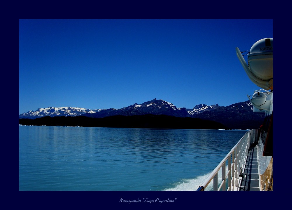 "Navegando Lago Argentino" de Silvio Risueo