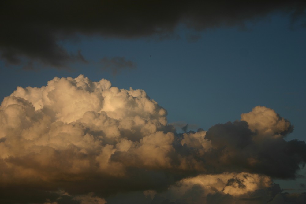 "Nubes" de Evelyn Ileana Becaz