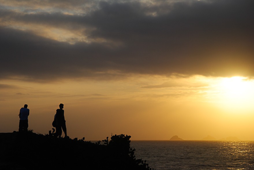 "Atardeciendo" de Rafael Bravo