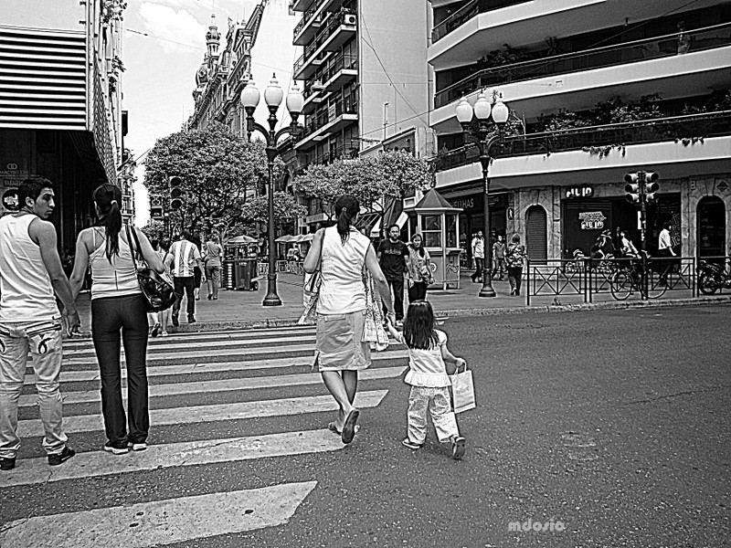 "De compras!!" de Miguel Angel Dosio