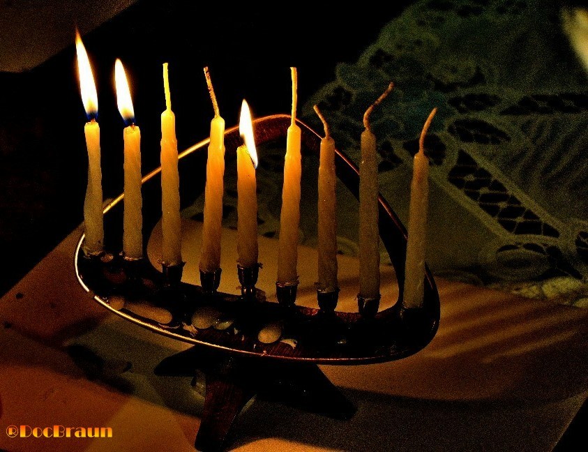 "2 vela de Hanukah" de Juan Jos Braun