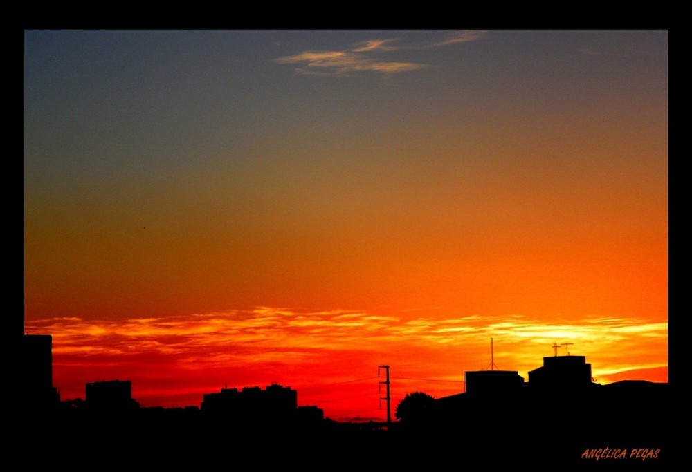 "BUENAS.. UN CIELO.." de Anglica Pegas