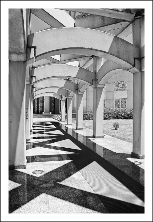 "Arcada en la mesquita" de Analia Coccolo