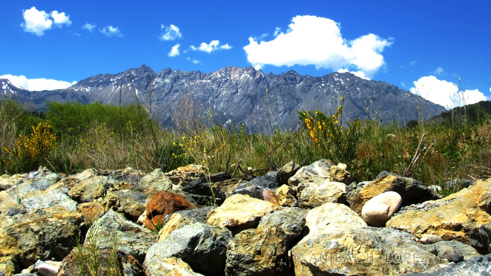 "rocas" de Anbal H. Lpez