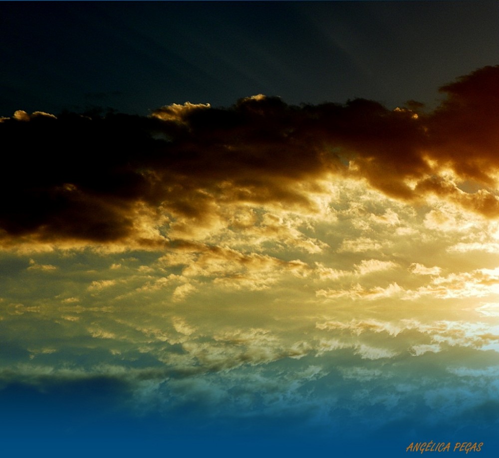 "SOLAMENTE NUBES.. Y CIELO... HEHEHHE" de Anglica Pegas