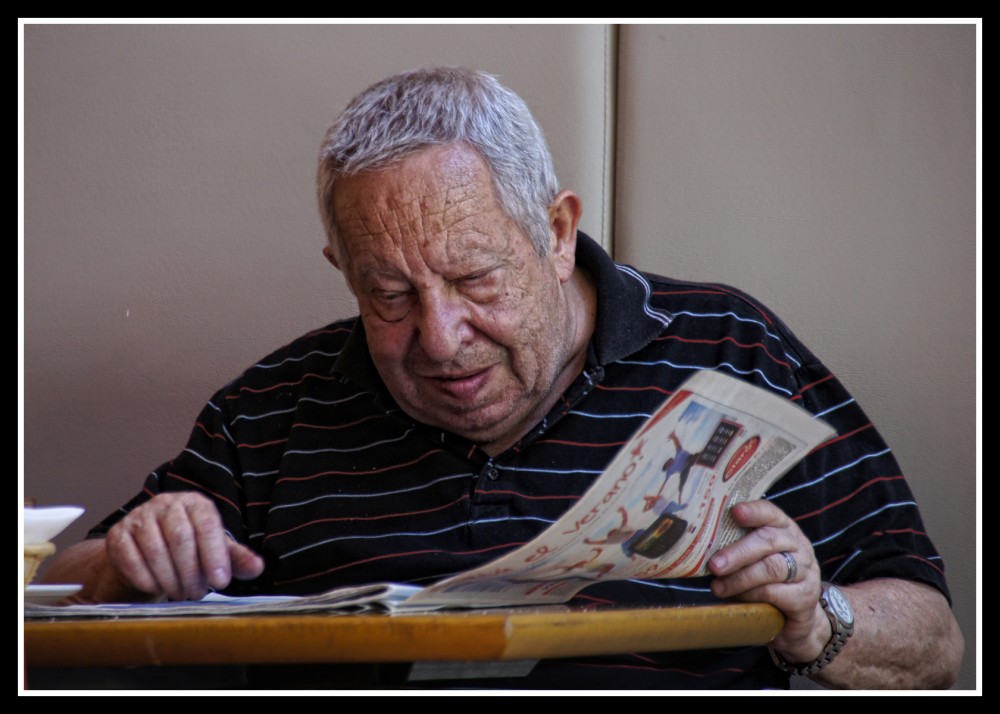 "Que buena noticia" de Hugo Lorenzo