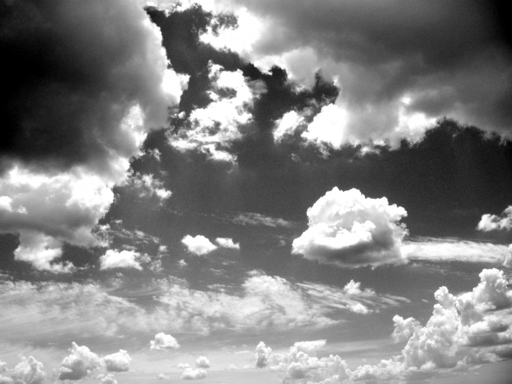 "Nubes Grises!" de Pamela Bertoni