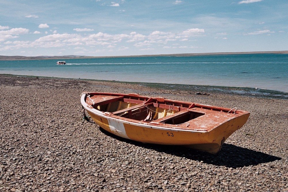 "la barca, el silencio, y soledad" de Jose Alberto Vicente