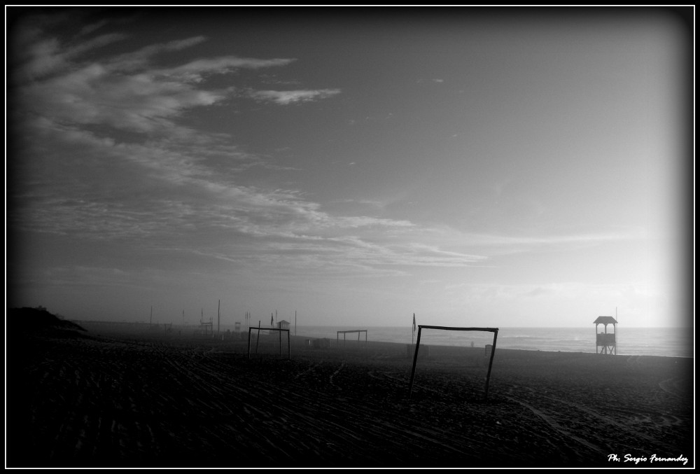 "Amanecer en la costa.." de Sergio Fernandez