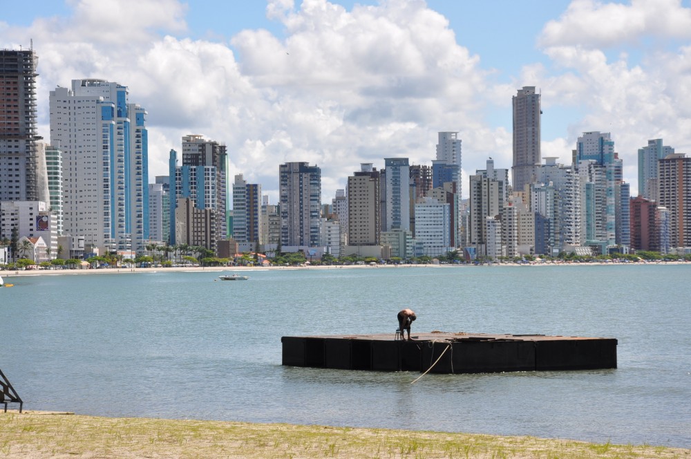 "vista de la Ciudad de Camboriu (Brasil)" de Jose Alberto Vicente