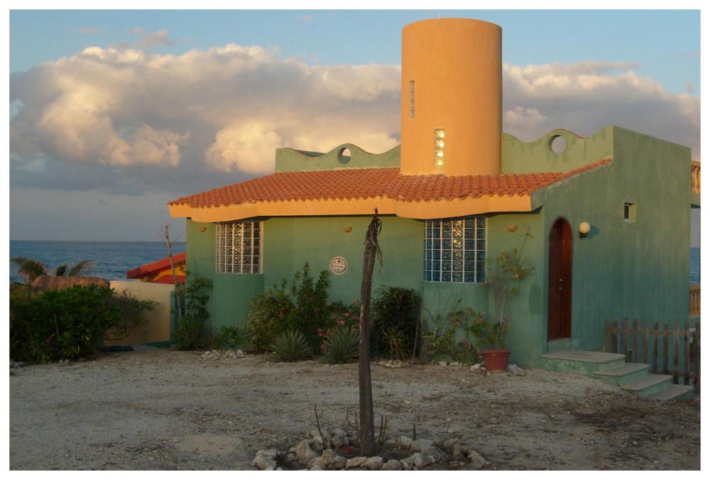 "una casa" de Mariana Vidal