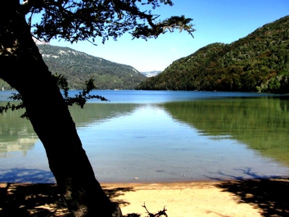 "Lago Falkner" de Ricardo Lagrange