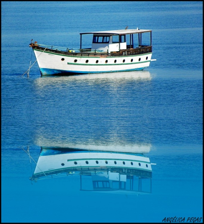 "REFLEJOS A BEIRA MAR.. HEHHEHE" de Anglica Pegas