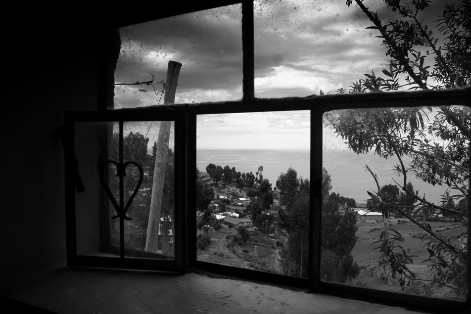 "A travez de una ventana" de Analia Rivas