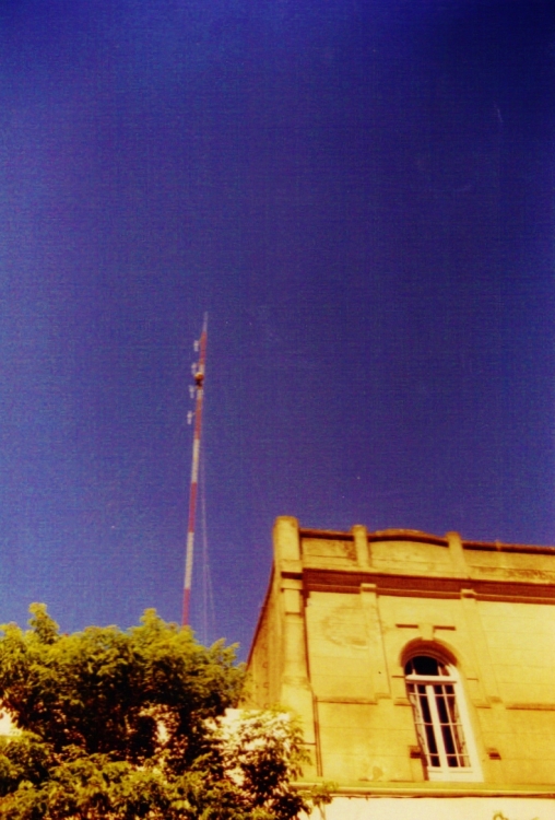 "el hombre de la antena II" de Leonardo Bertolino