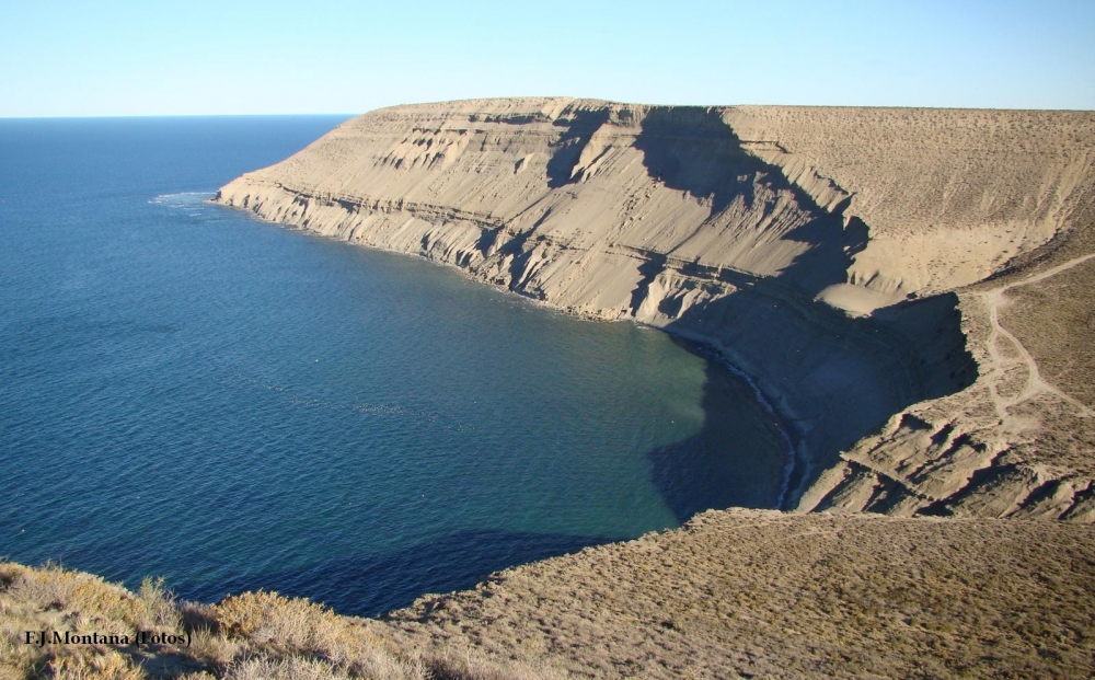 "Cielo, Mar y Tierra." de Francisco Jos Montaa