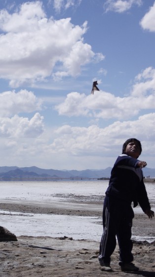 "Infancia en el Salar Grande - Jujuy" de Emiliano Acosta