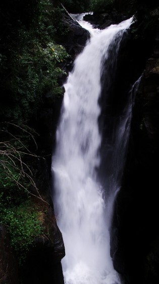 "Salto en la catarata." de Emiliano Acosta