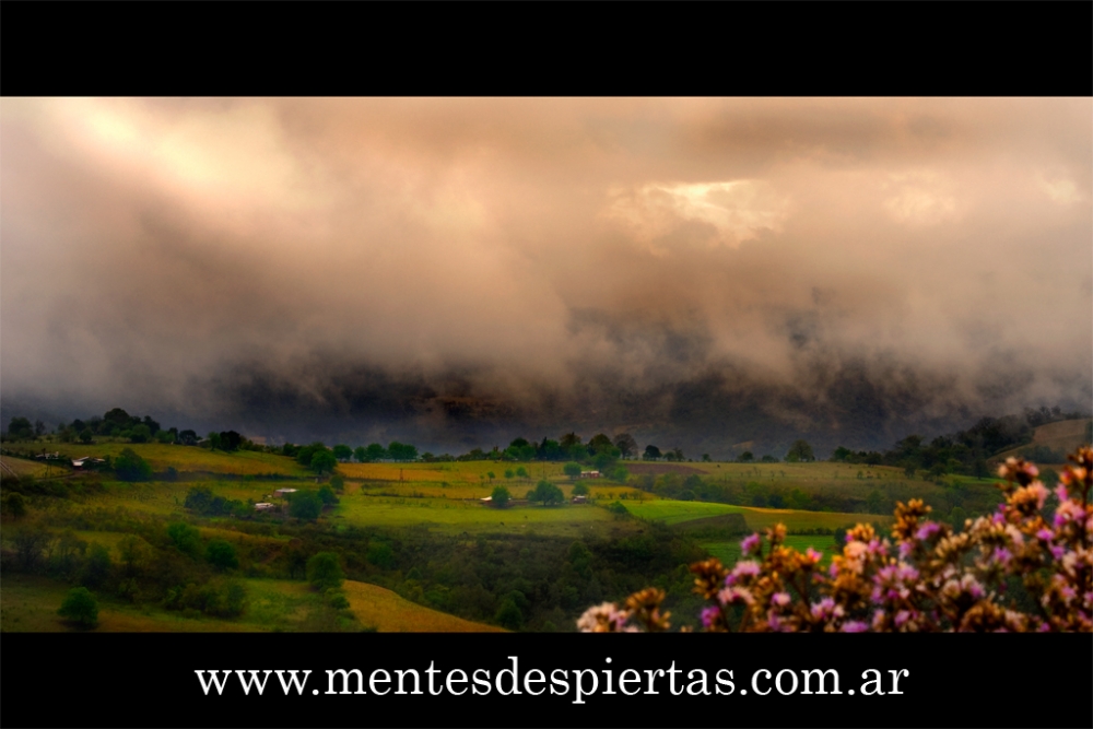 "Valles Tucumanos" de Sergio Marcelo Redondo