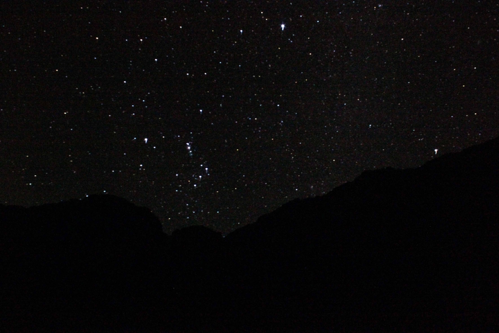 "noche estrellada en laguna toro" de Adrian G Bertucci