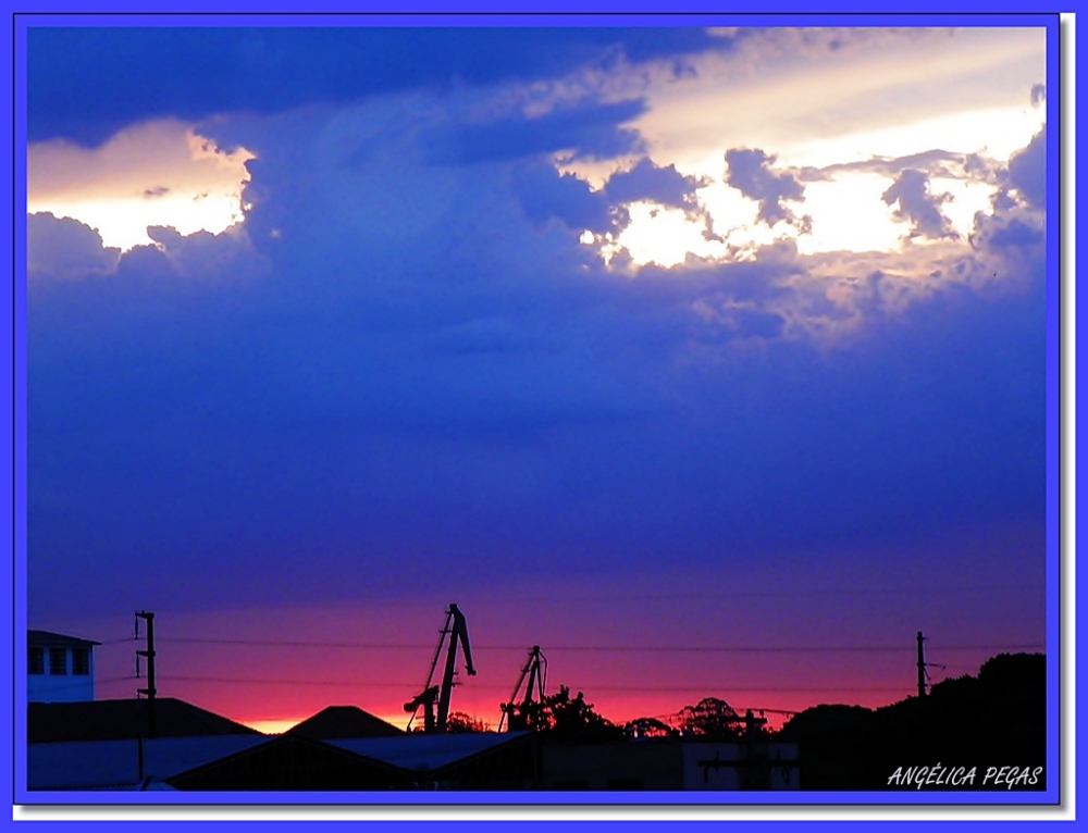 "AYER EN LA TORMENTA UN CIELO DIFERENTE.." de Anglica Pegas