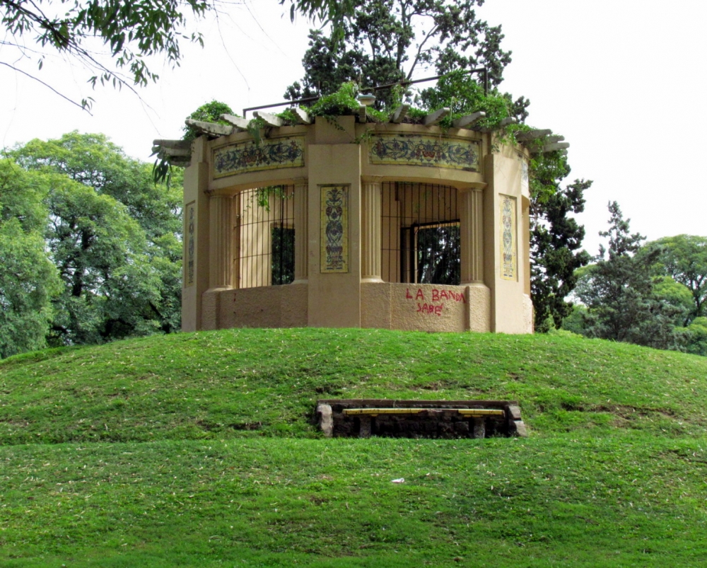 "LA MONTAITA DEL PARQUE" de Hugo Zadunaisky