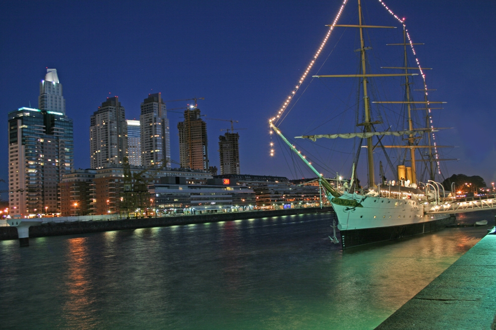 "paseo por el puerto" de Ricardo Clodomiro Torres