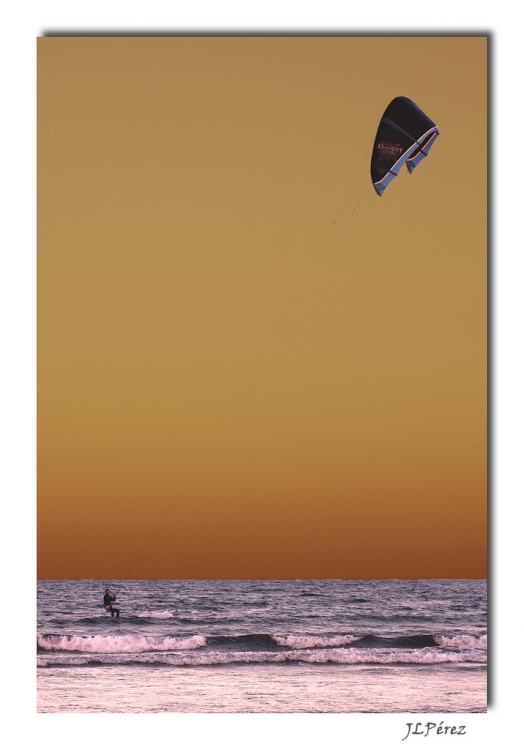 "Kitesurf en El Mdano, Tenerife, Islas Canarias" de Juan Luis Prez Garca