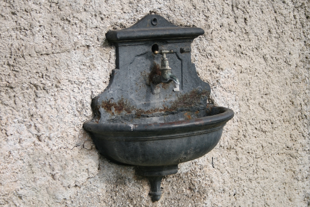 "antiguo lavabo" de Ricardo Clodomiro Torres