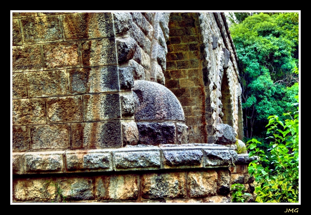 "Puente de piedra" de Jorge Muoz Graf