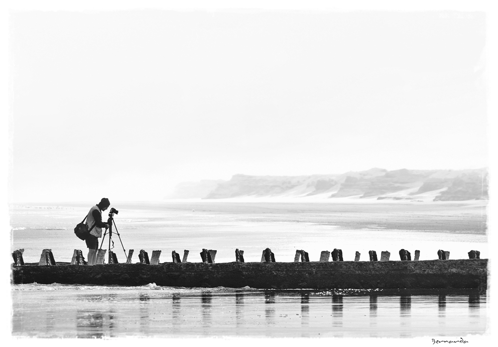 "El fotgrafo y el mar II" de Bernarda Ballesteros