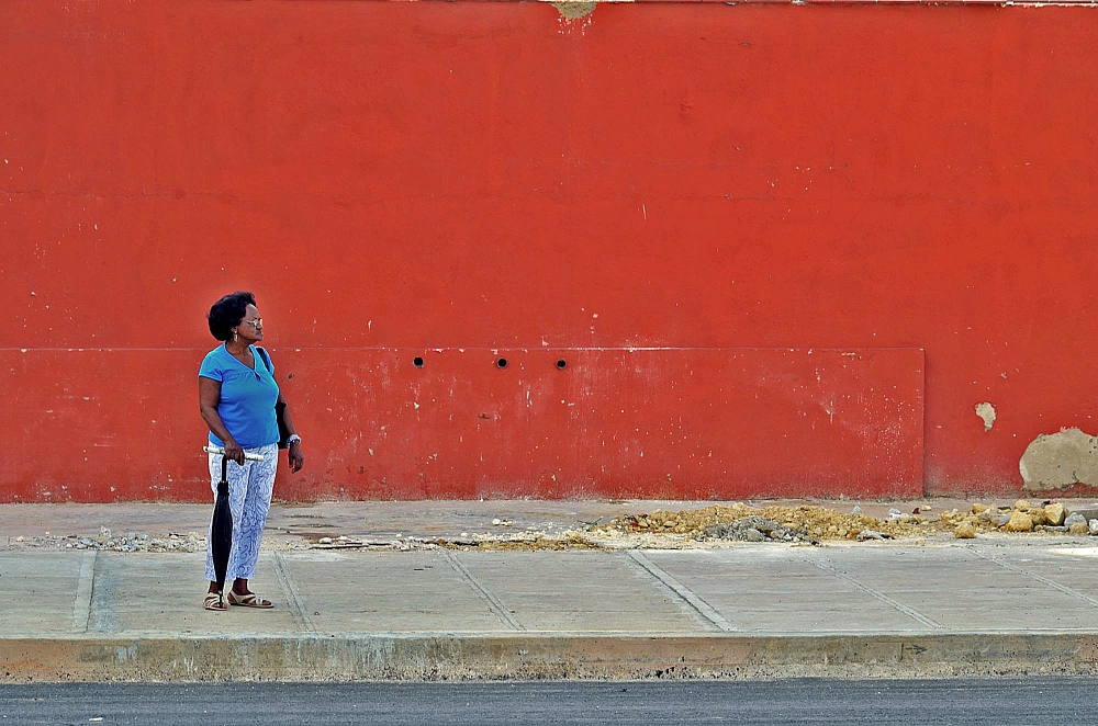 "Esperando taxi" de Roberto Jorge Escudero